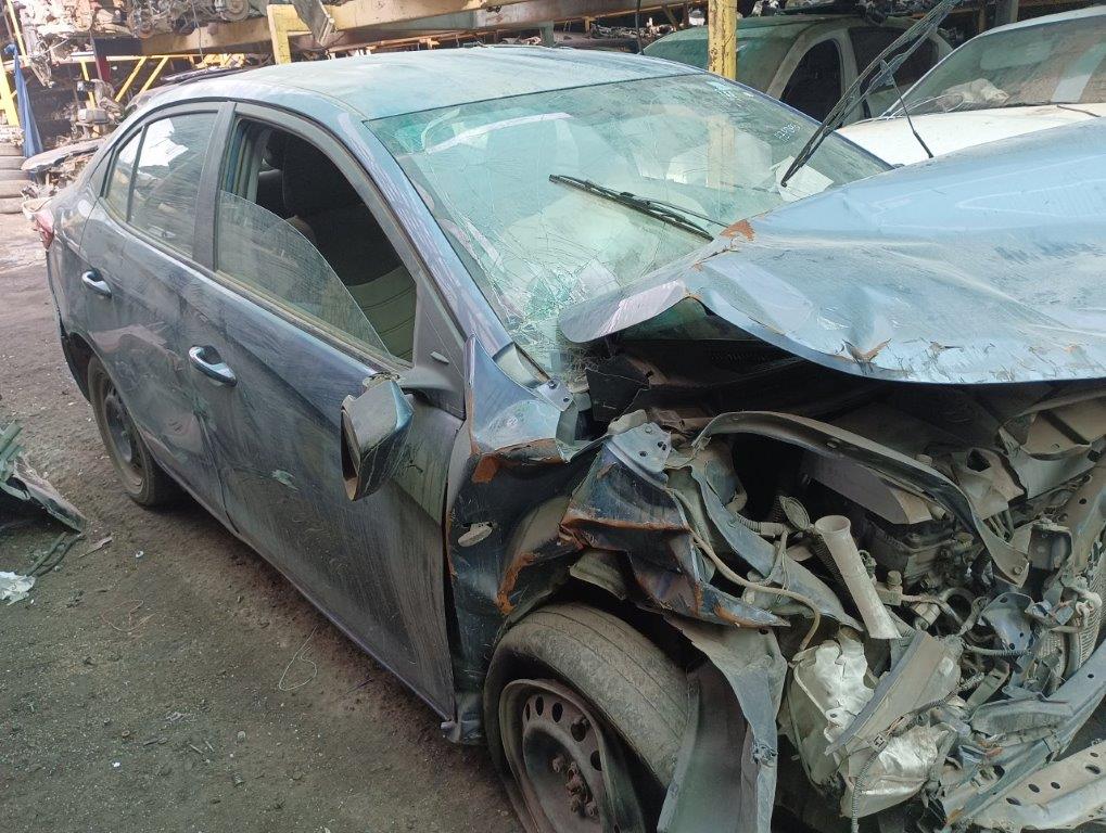  Toyota YARIS  USADO